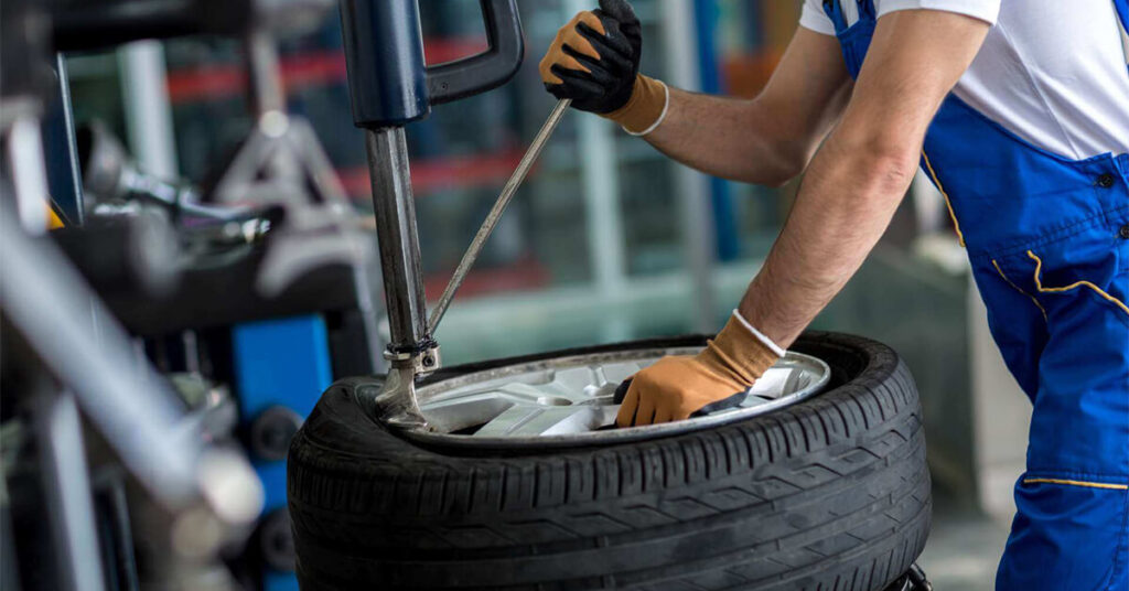 Reifen montieren lassen in der Schweiz in einer Autowerkstatt